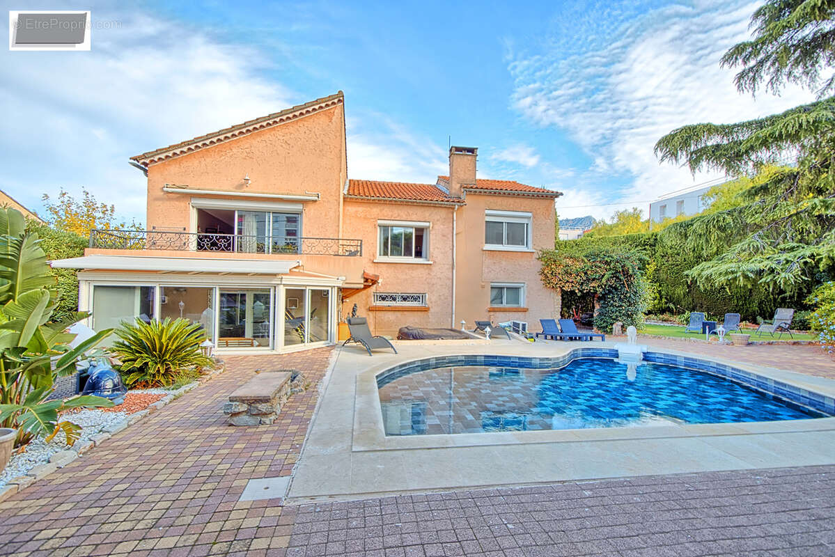 Maison à LA VALETTE-DU-VAR