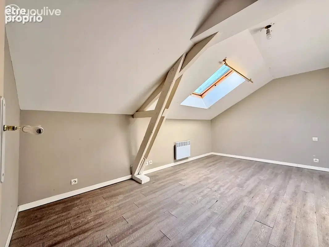 Maison à rafraîchir avec garage, grenier et fibre — Saint-Laurent-en-Caux — 147 000 € - photo 7