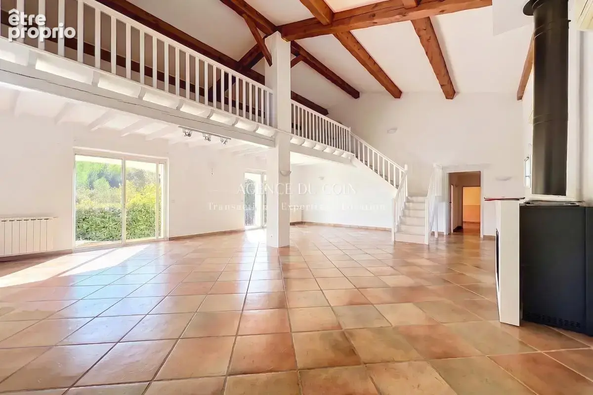Propriete de prestige - villa avec piscine et terrain de 450 - photo 6