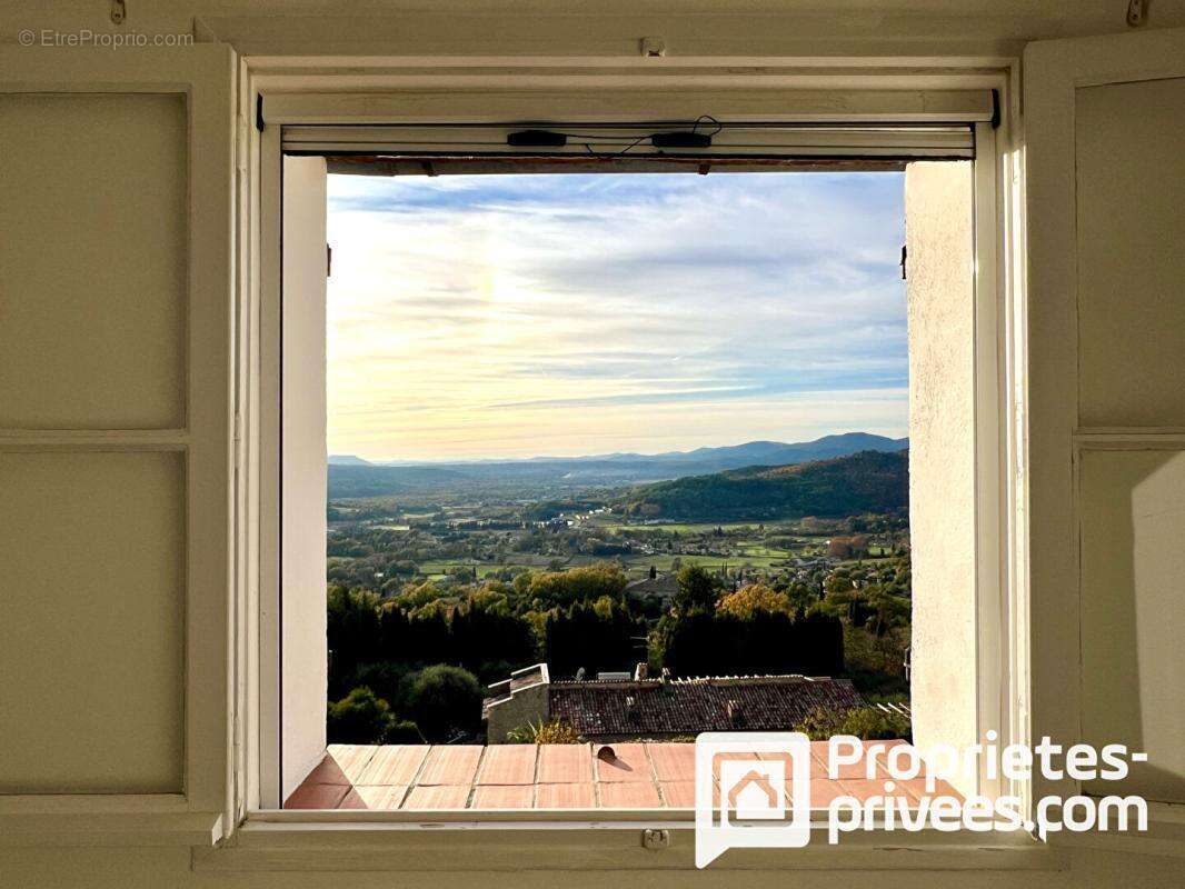 Appartement à MONTAUROUX