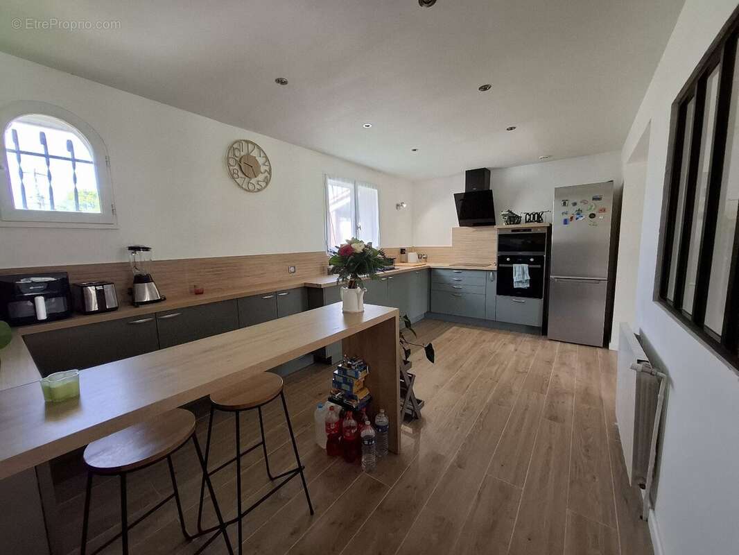 Maison à AMBARES-ET-LAGRAVE