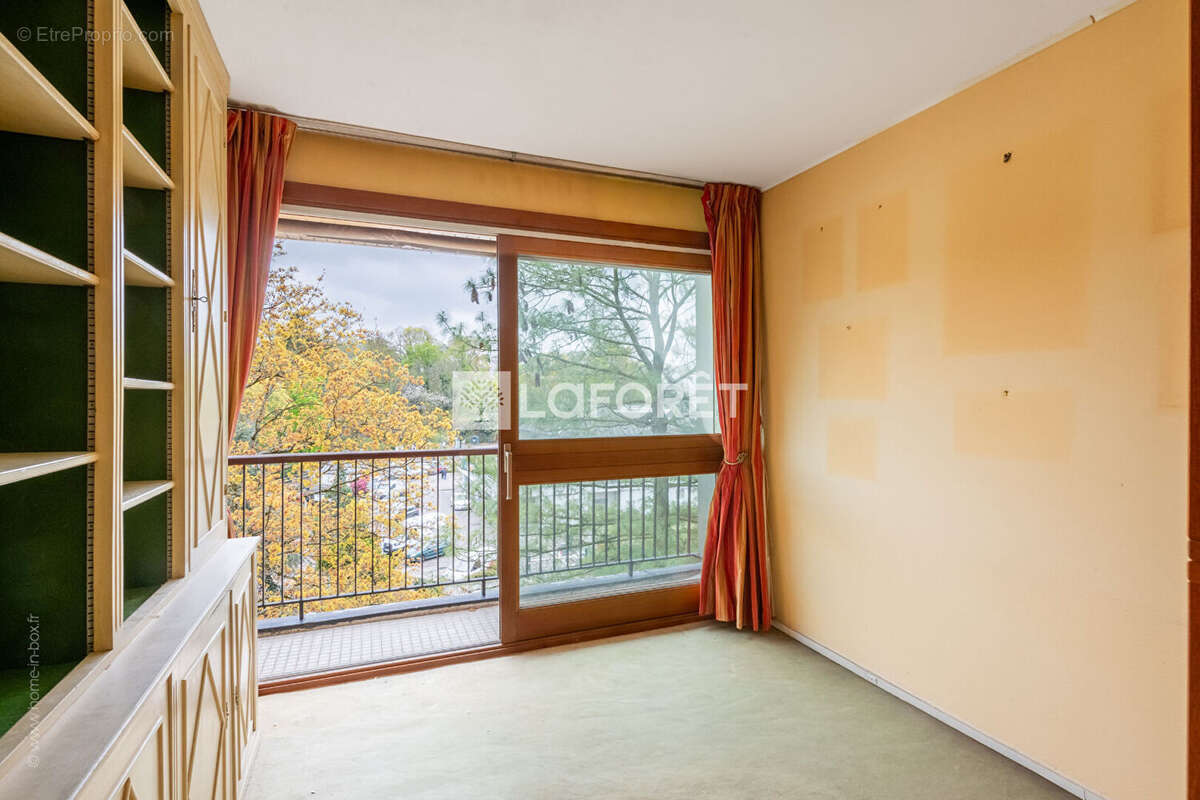 Appartement à LA CELLE-SAINT-CLOUD