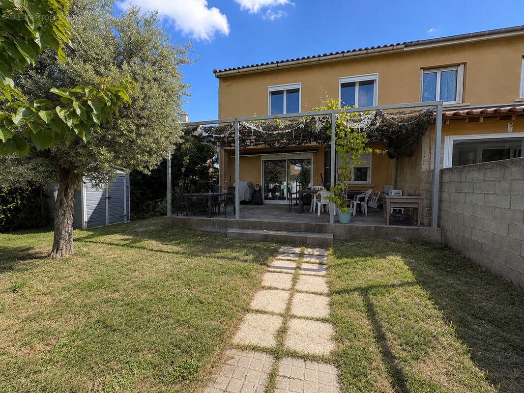 Maison à MONTFAUCON