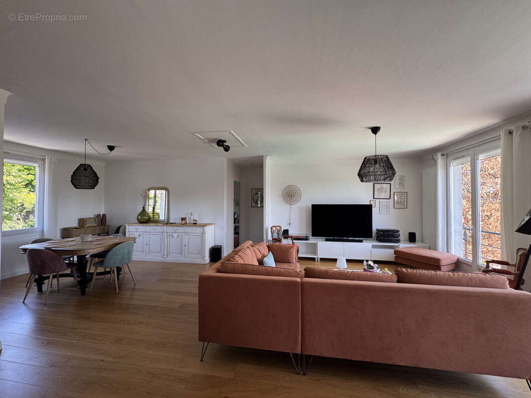 Maison à AIGUILHE