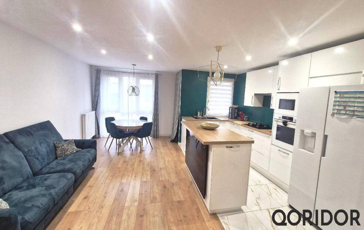 Appartement à SARTROUVILLE
