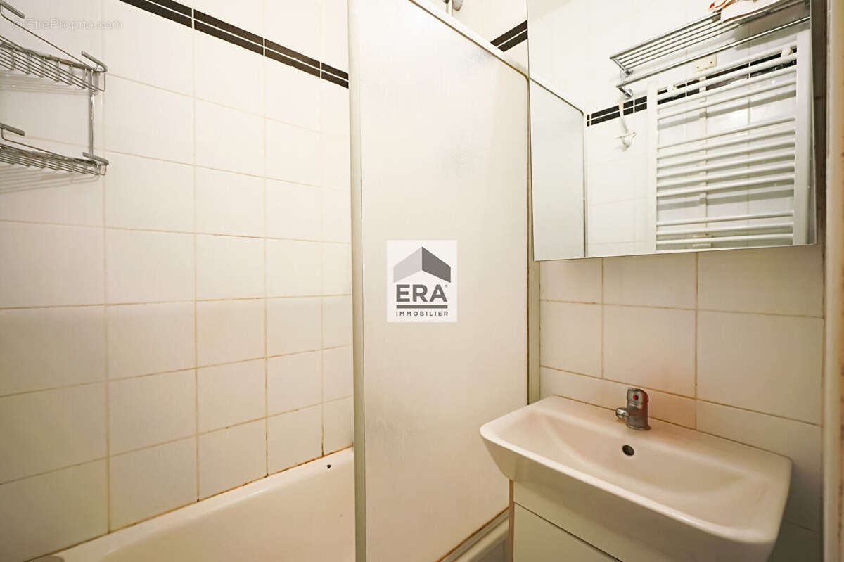 Appartement à PARIS-14E