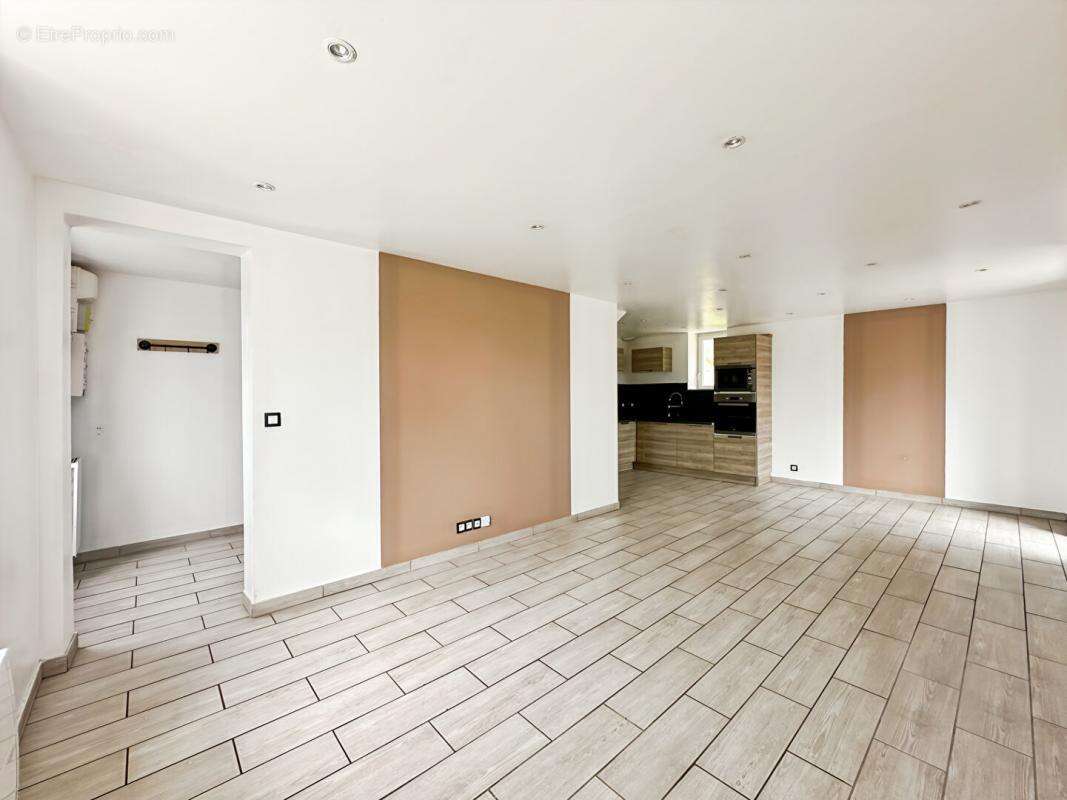 Maison à SAINT-LAURENT