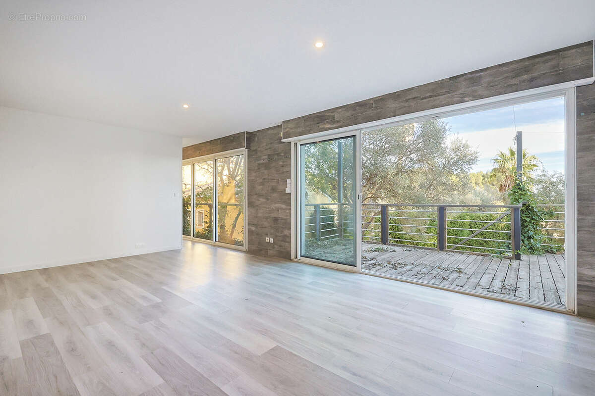 Maison à LA FARLEDE