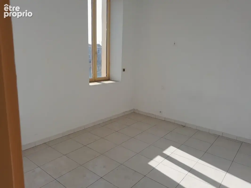 Appartement avec grand hangar et terrain d'agrement - photo 7