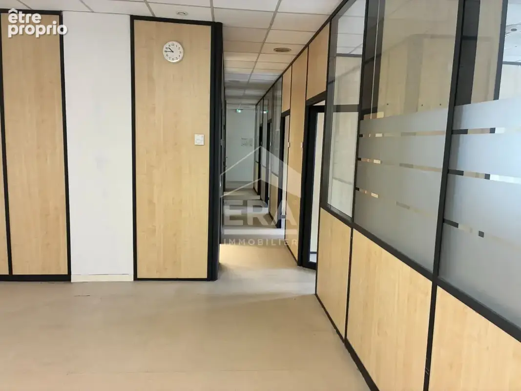 Local Commercial hyper centre - photo 3