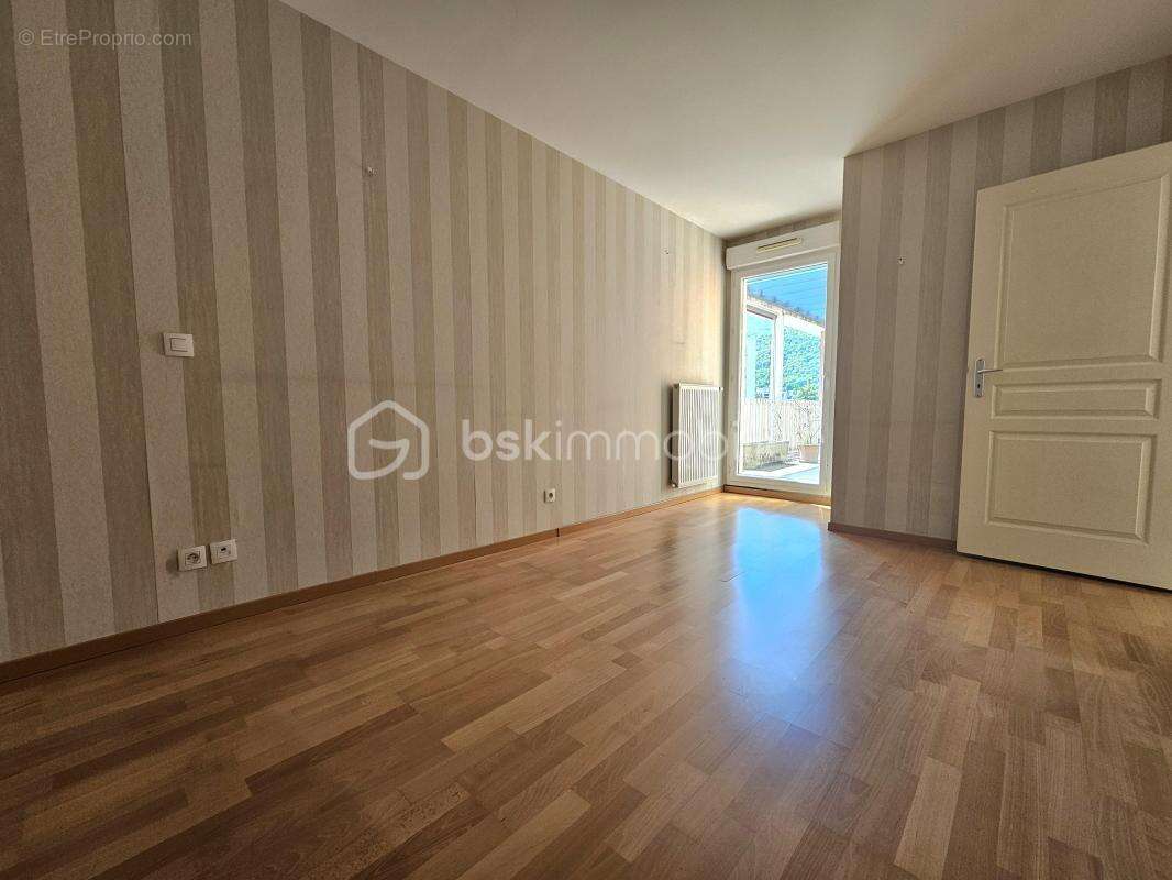 Appartement à SEYSSINET-PARISET