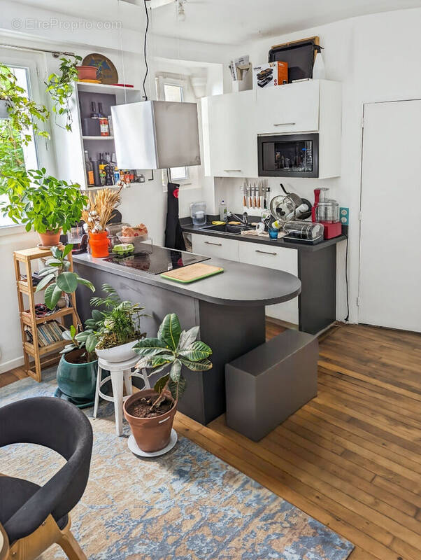 Appartement à PARIS-19E