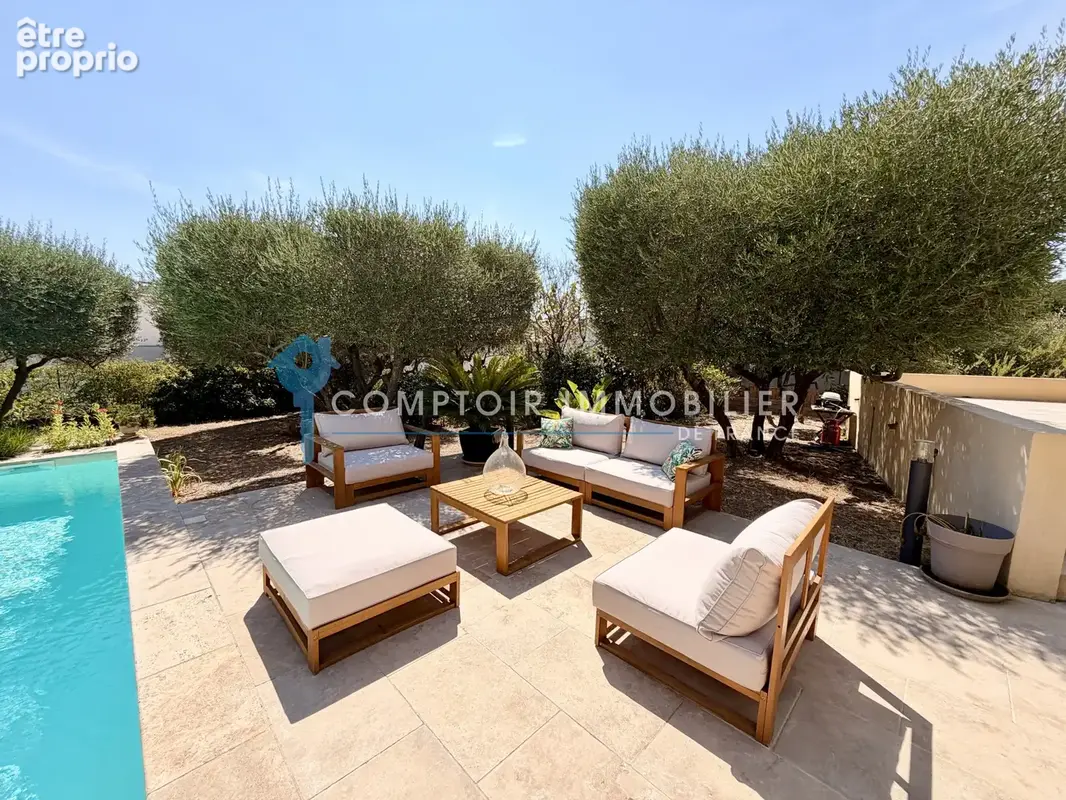 En exclusivité  sur les hauteurs de Vergèze, villa Plain pied de 120 m2 environ sur 832 m2, piscine garage et - photo 2