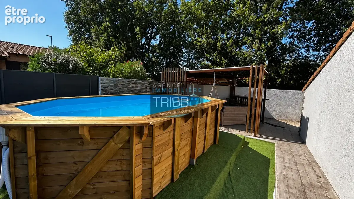 Villa 3 faces de plain pied avec 3 chambres et piscine - photo 2