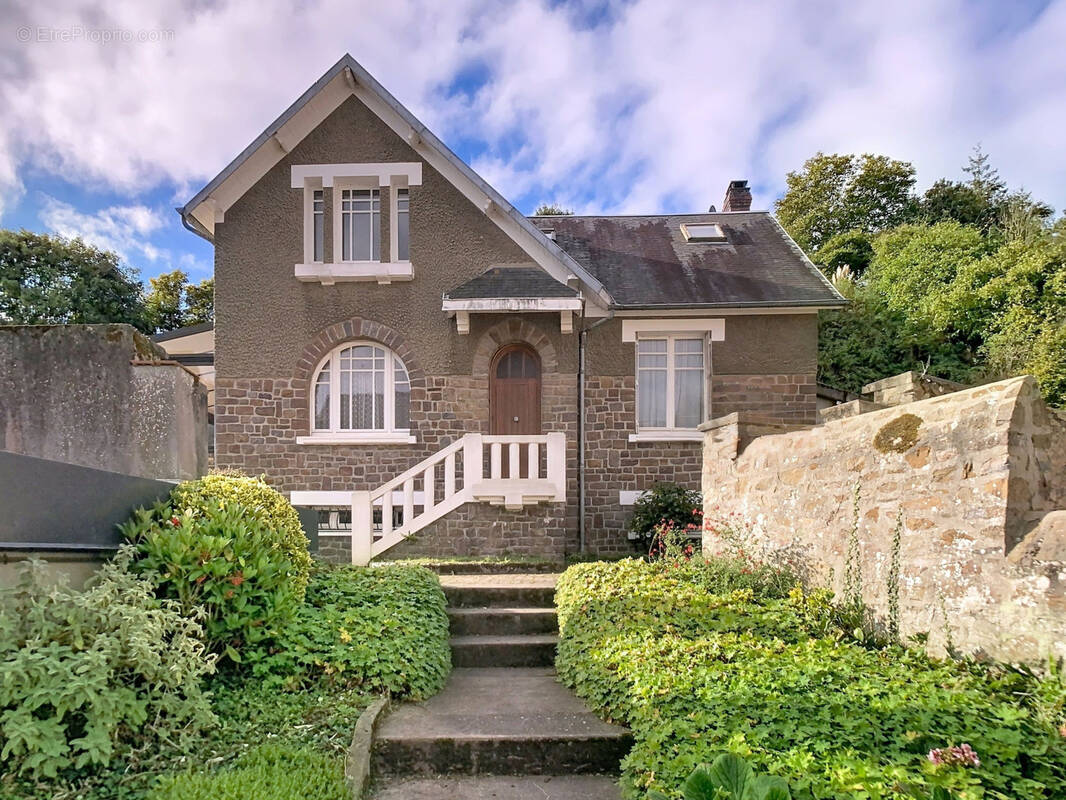 Maison à PONT-HEBERT