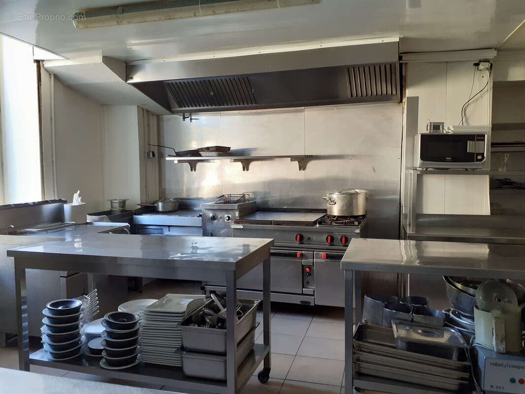 Commerce à SISTERON