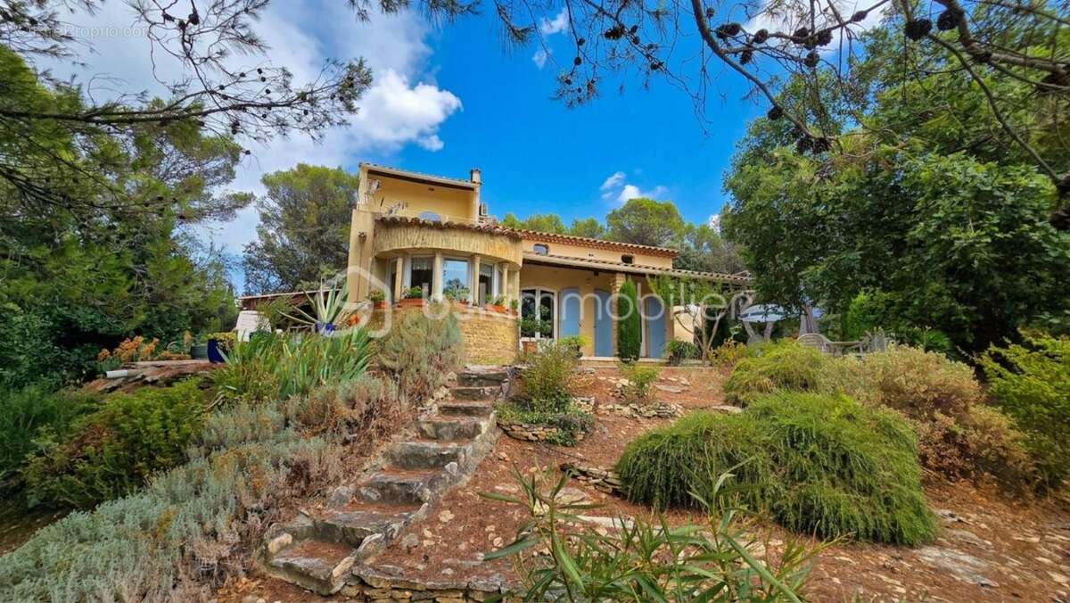 Villa T5 au coeur de la nature avec VUE exceptionnelle - photo 4