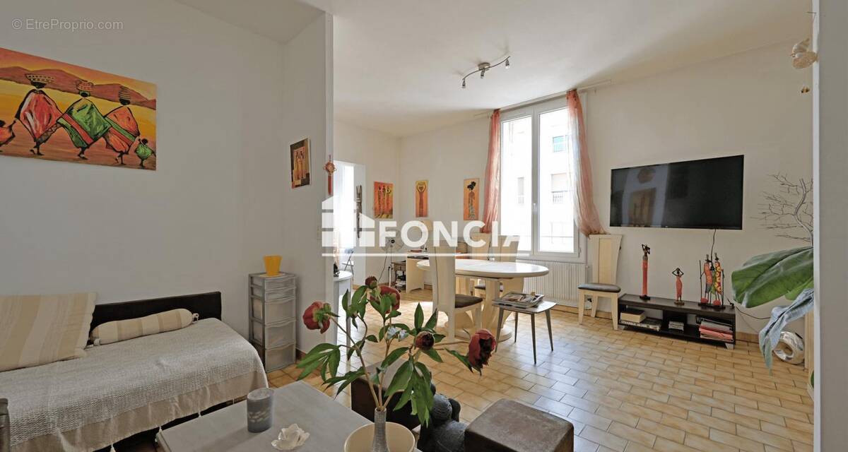Appartement à LUNEL