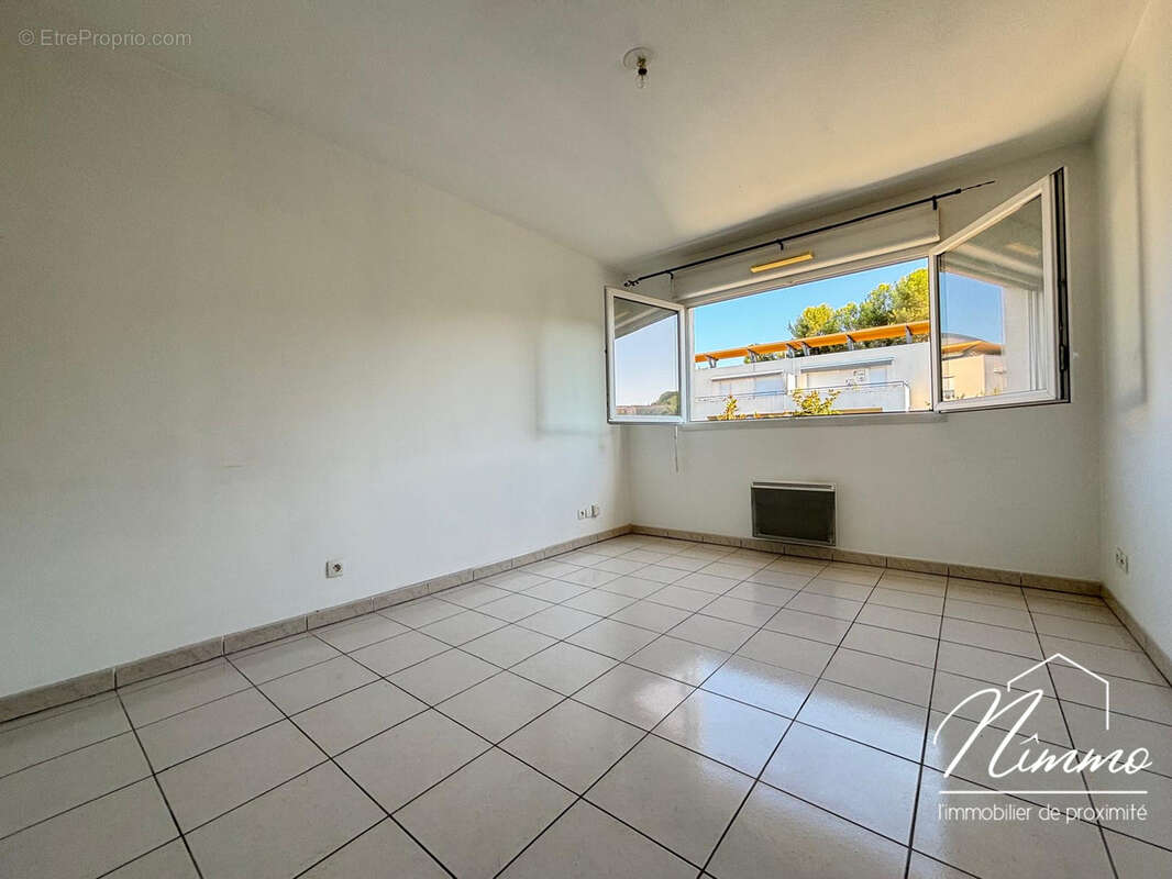 Exclusivite nimes franciscaine appartement t3 dernier etage garage terrasse climatisation ascenseur - photo 8