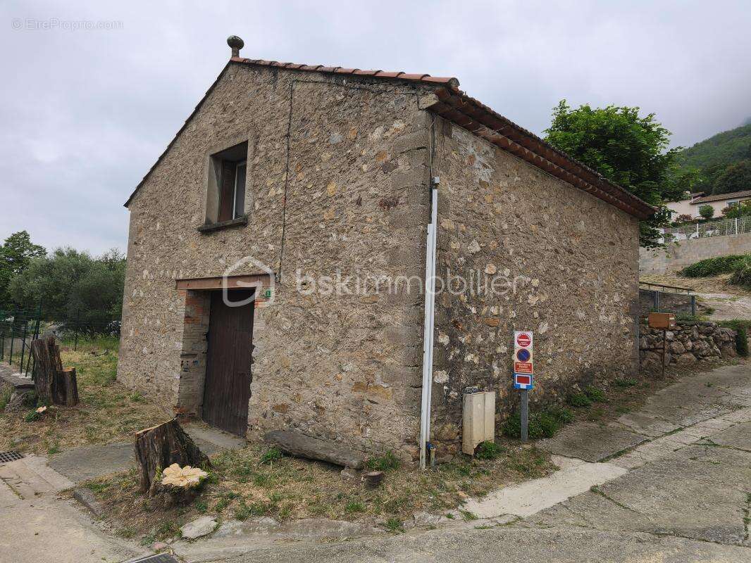 Maison à COLOMBIERES-SUR-ORB
