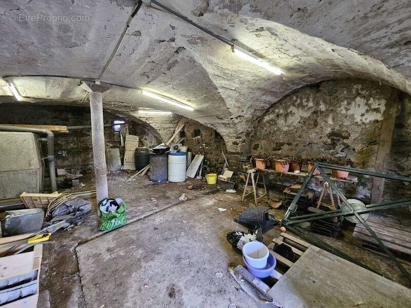 Maison à SAULZET-LE-FROID
