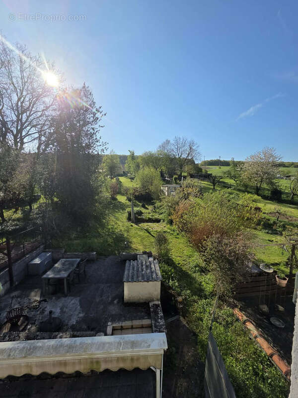 Maison à LAMORVILLE