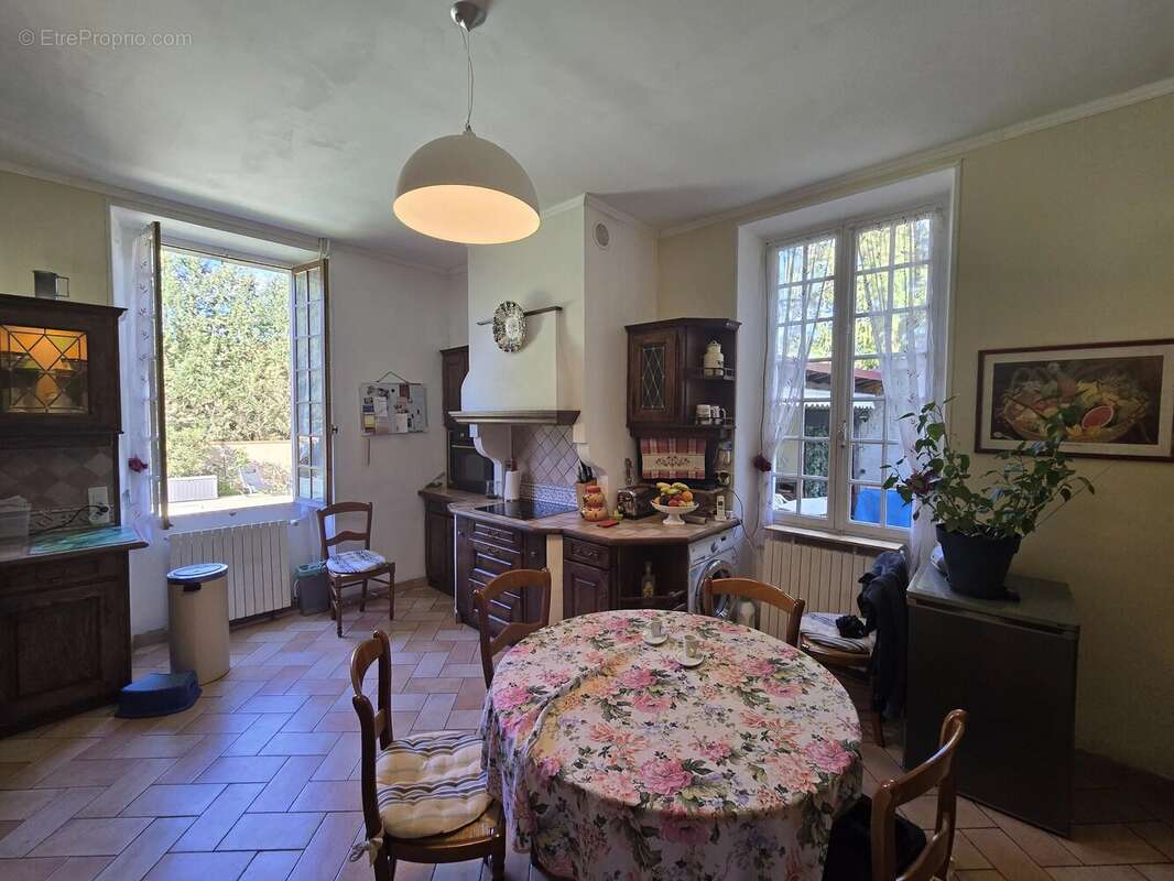 Maison à SAINT-PAUL-DE-JARRAT