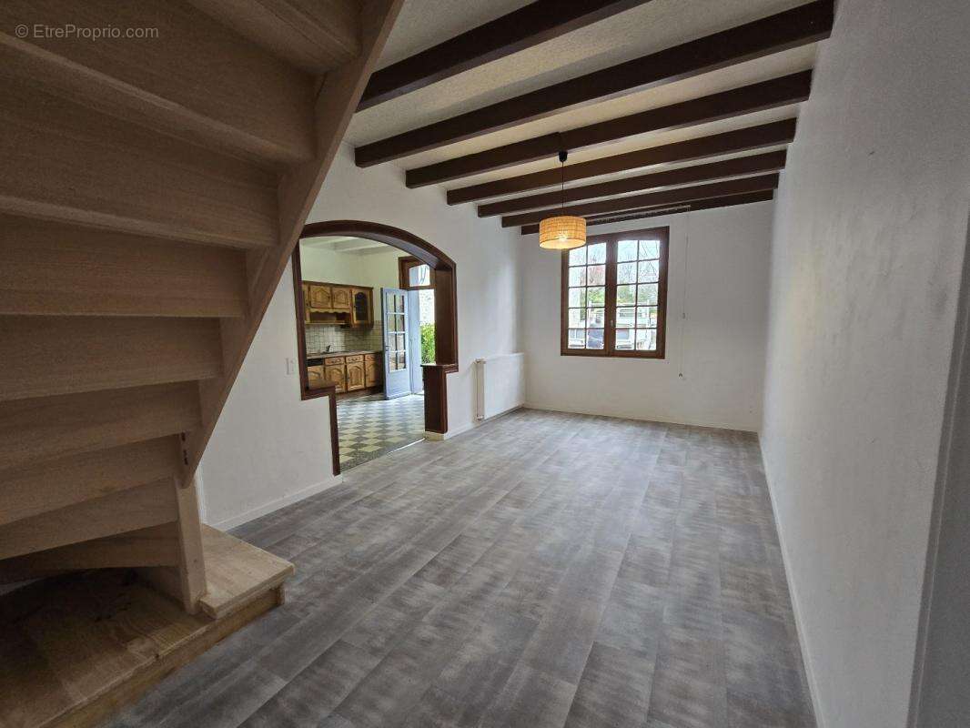 Maison à AUTHON-EBEON