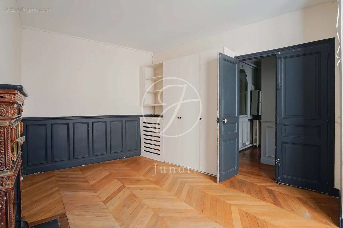Appartement à PARIS-9E