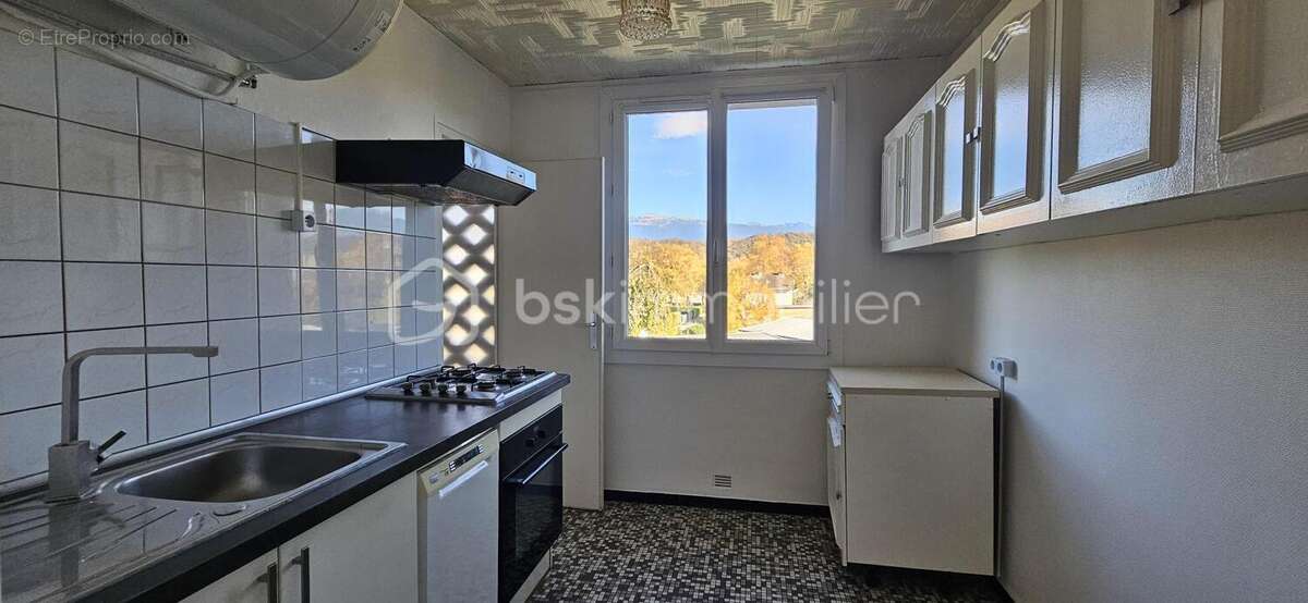 Appartement à LE PONT-DE-CLAIX