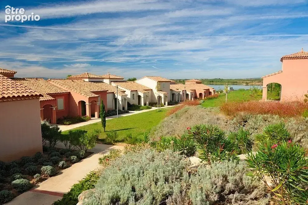 INVESTISSEMENT LOCATIF  HOMPS  Résidence de Tourisme Vacancéole Port Minervois / Les Hauts du Lac - 4,62 % de rentabilité - photo 20