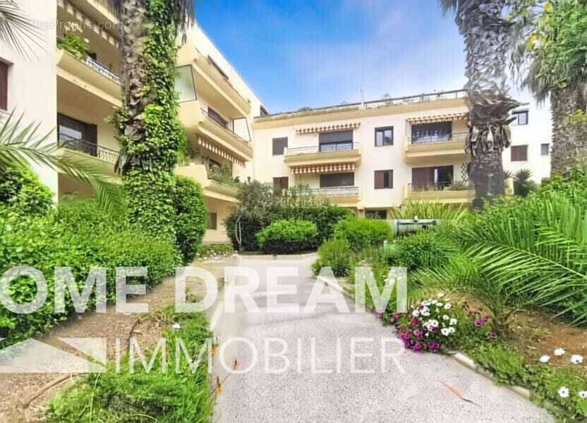 Appartement à SIX-FOURS-LES-PLAGES