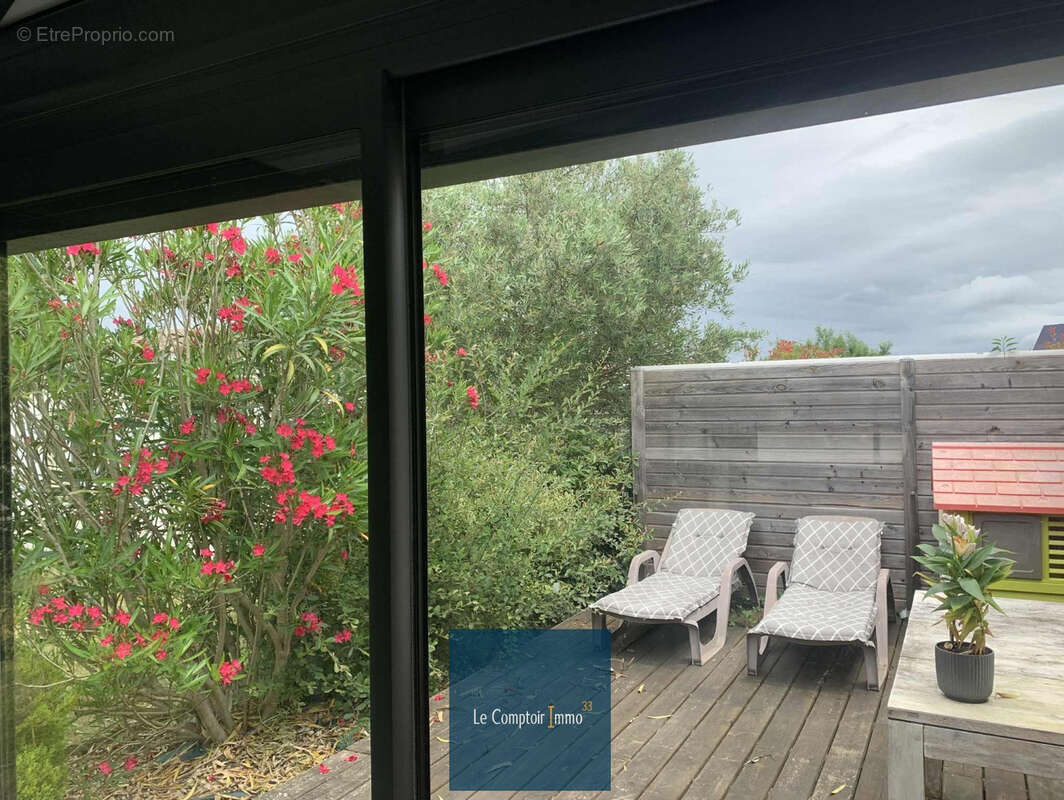 Maison à AMBARES-ET-LAGRAVE