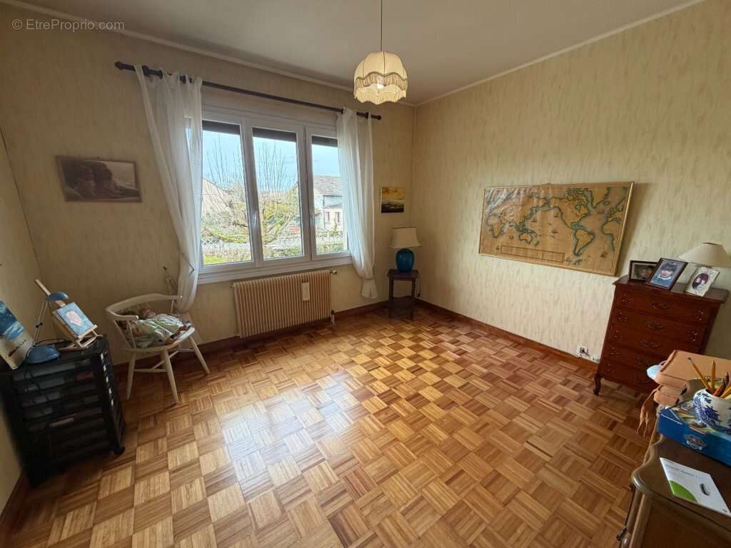 Maison à ECUISSES