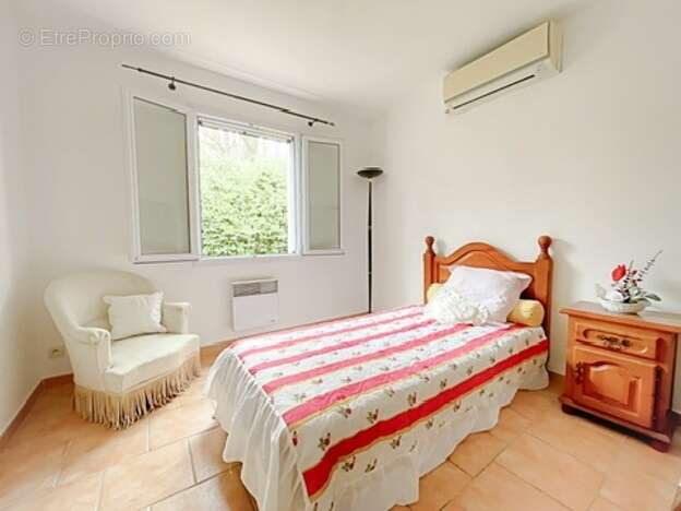 Maison à VINON-SUR-VERDON