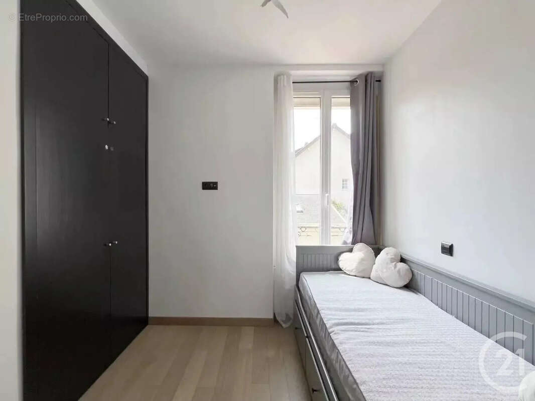 Appartement à SAINT-MAUR-DES-FOSSES