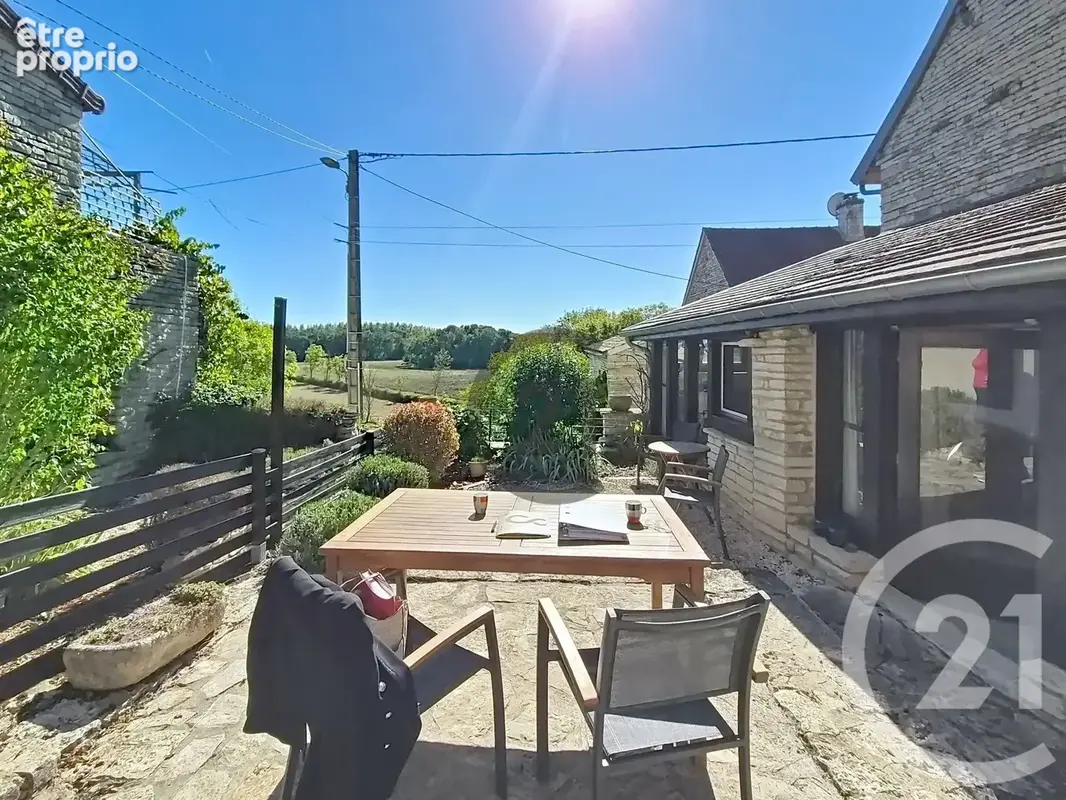 Maison 4 pièces 74 m² à vendre à Molay (89310) - photo 2