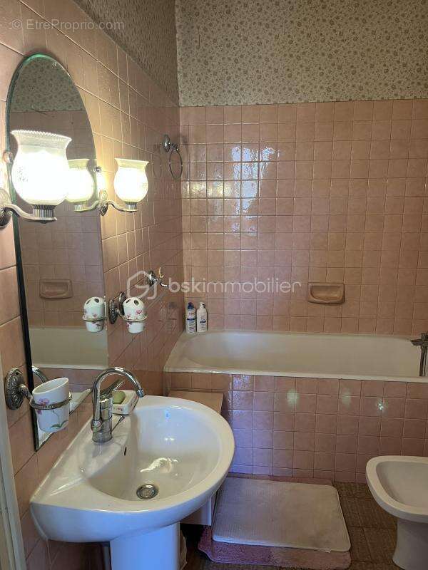 Appartement de 96 m² avec terrasse en plein cœur de ville - photo 4