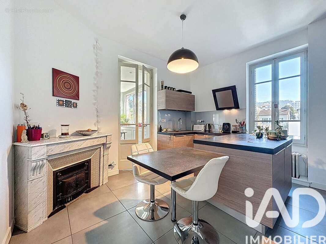 Photo 6 - Appartement à CALUIRE-ET-CUIRE