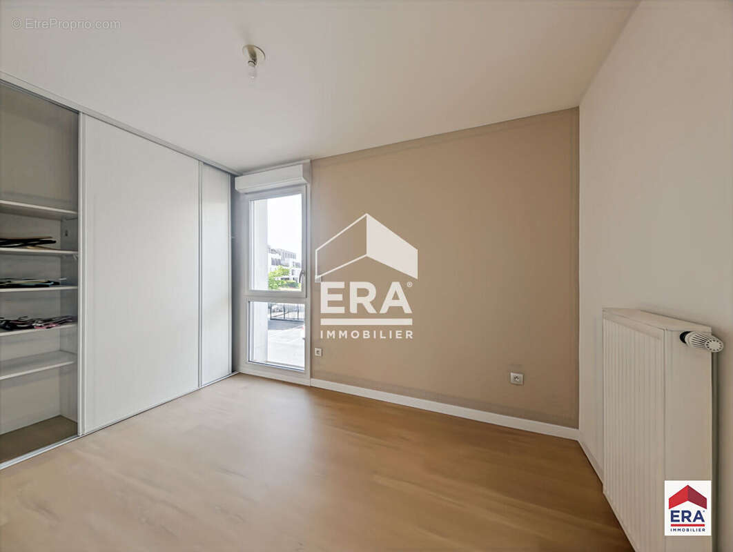 Appartement - 67 m² -  Terrasse - place de parking sécurisée - Wasquehal Centre - photo 2