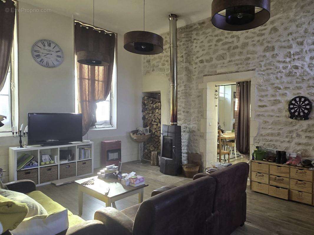 Maison à BERNAY-SAINT-MARTIN