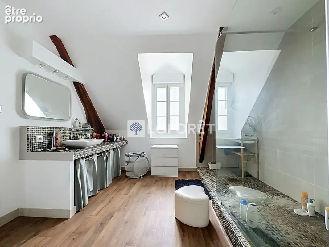 Belle Maison de caractère au coeur de Parthenay ! - photo 22