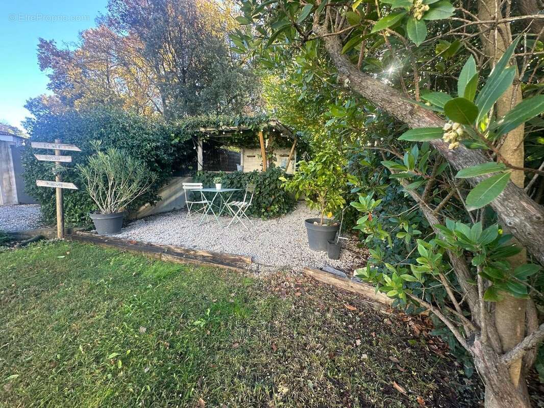 Maison à SAINT-JEAN-DE-CORNIES