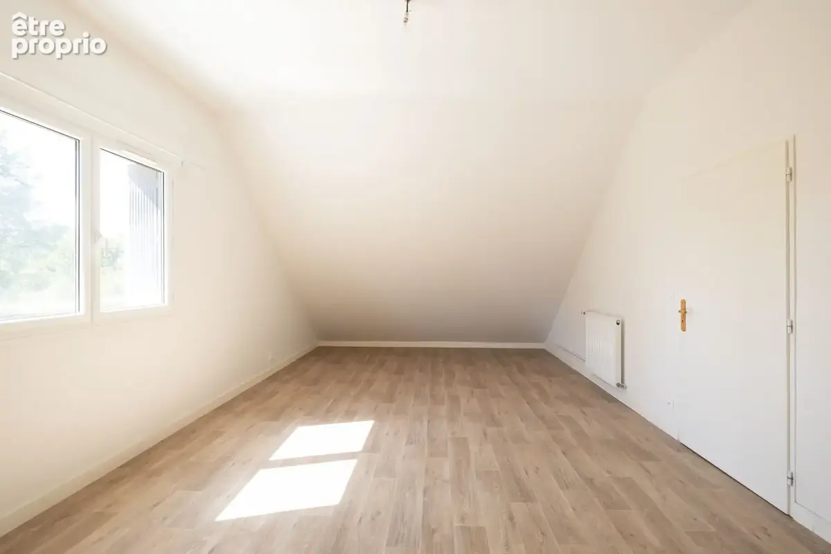 Nouaillé-maupertuis, maison familiale rénovée, 208 m2 habitables - photo 7