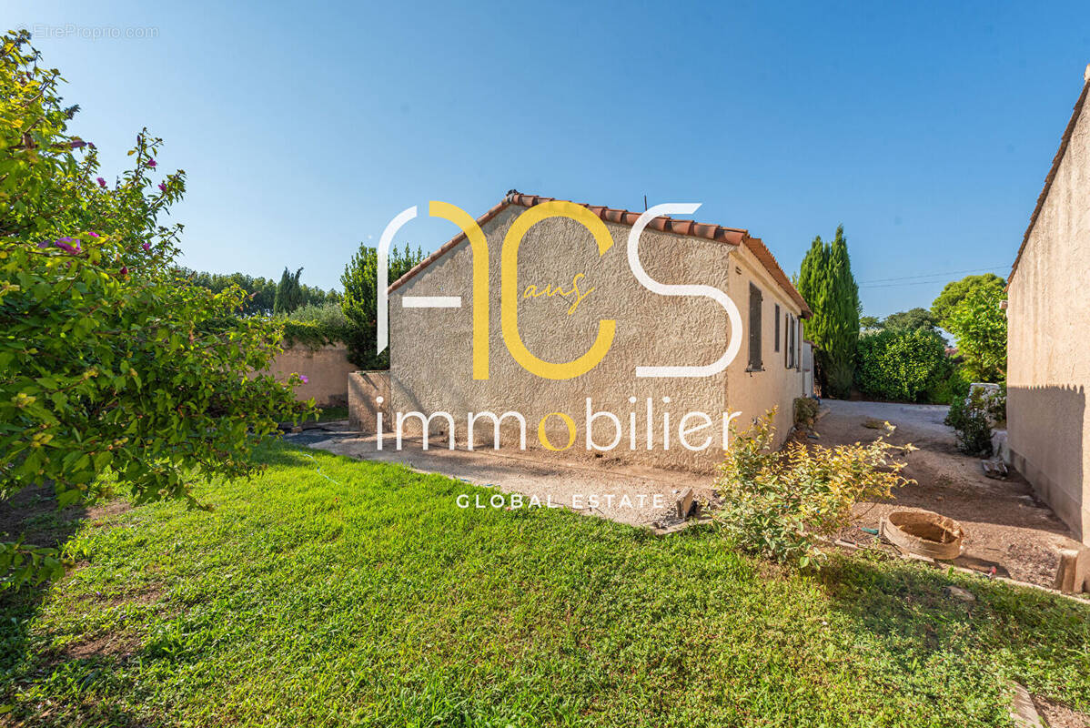 Maison à CHATEAUNEUF-LES-MARTIGUES