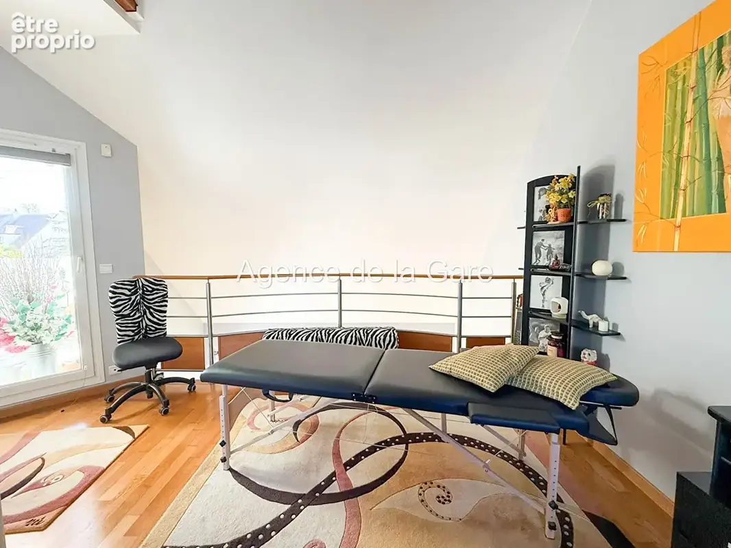 Chatou élégante maison familiale de 7 pièces avec jardin, terrasses et jacuzzi - photo 19