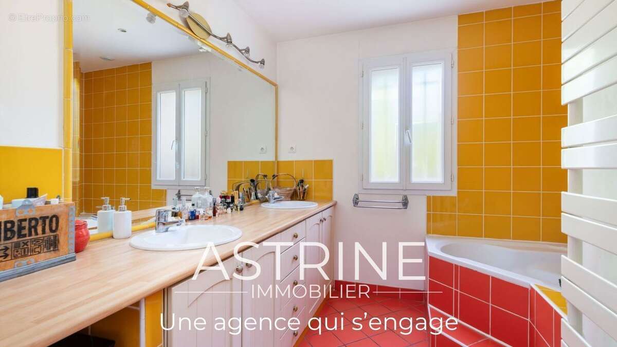 Maison à JARDIN