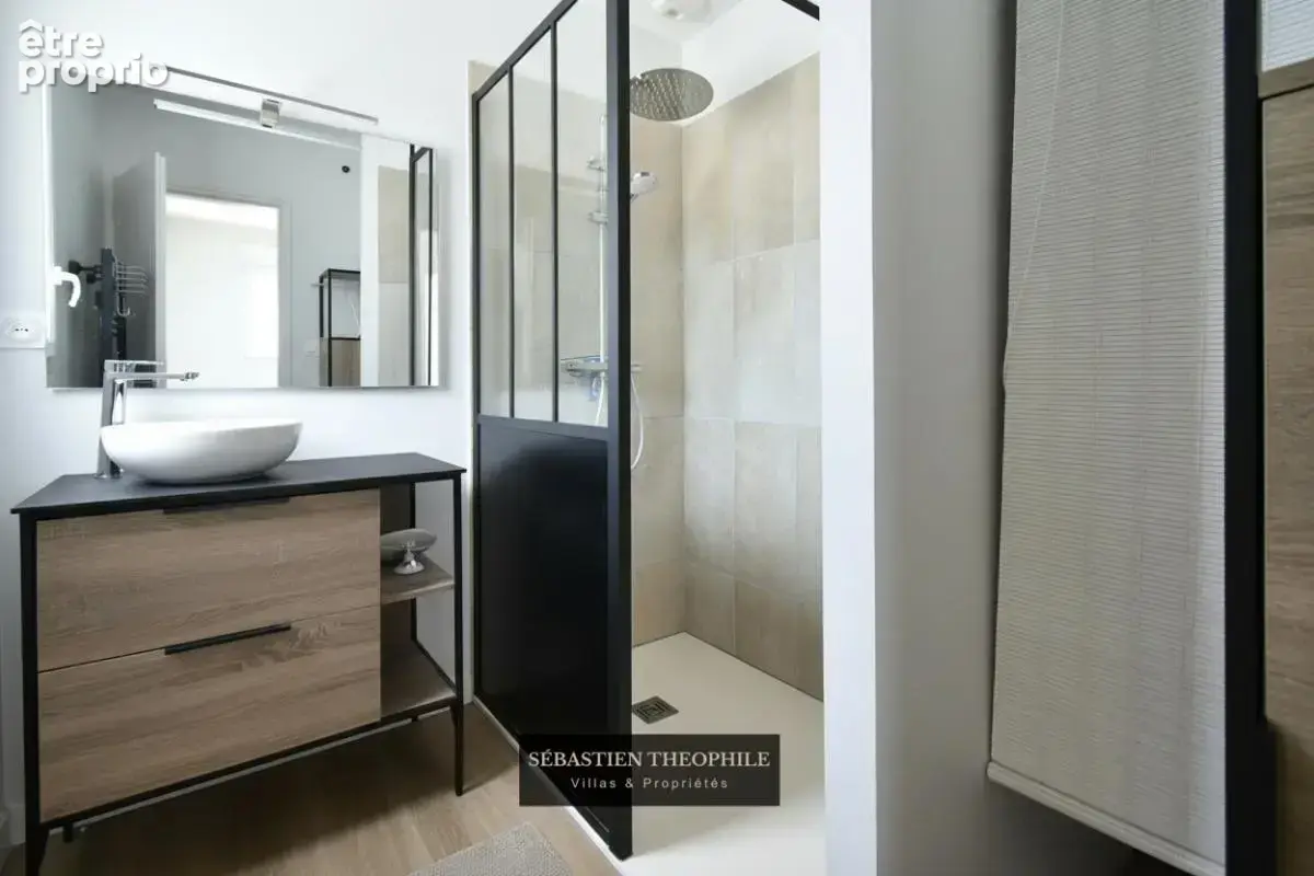 Propriété T5 contemporaine avec piscine proche centre - photo 9