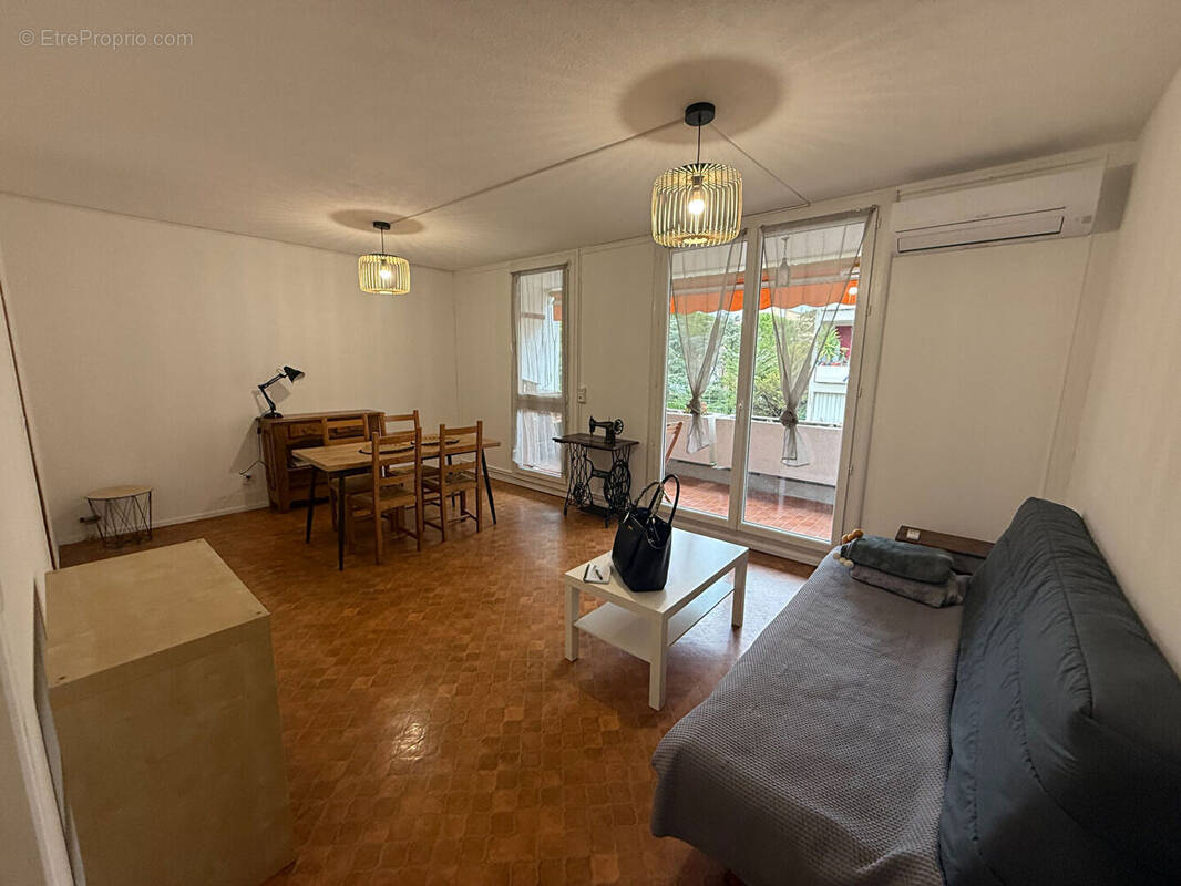 Appartement à PLAN-DE-CUQUES