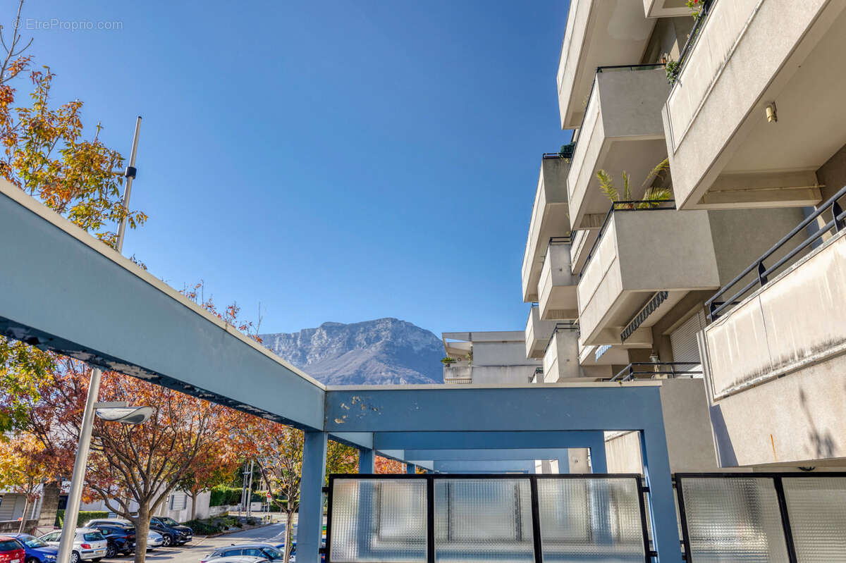 Appartement à ECHIROLLES